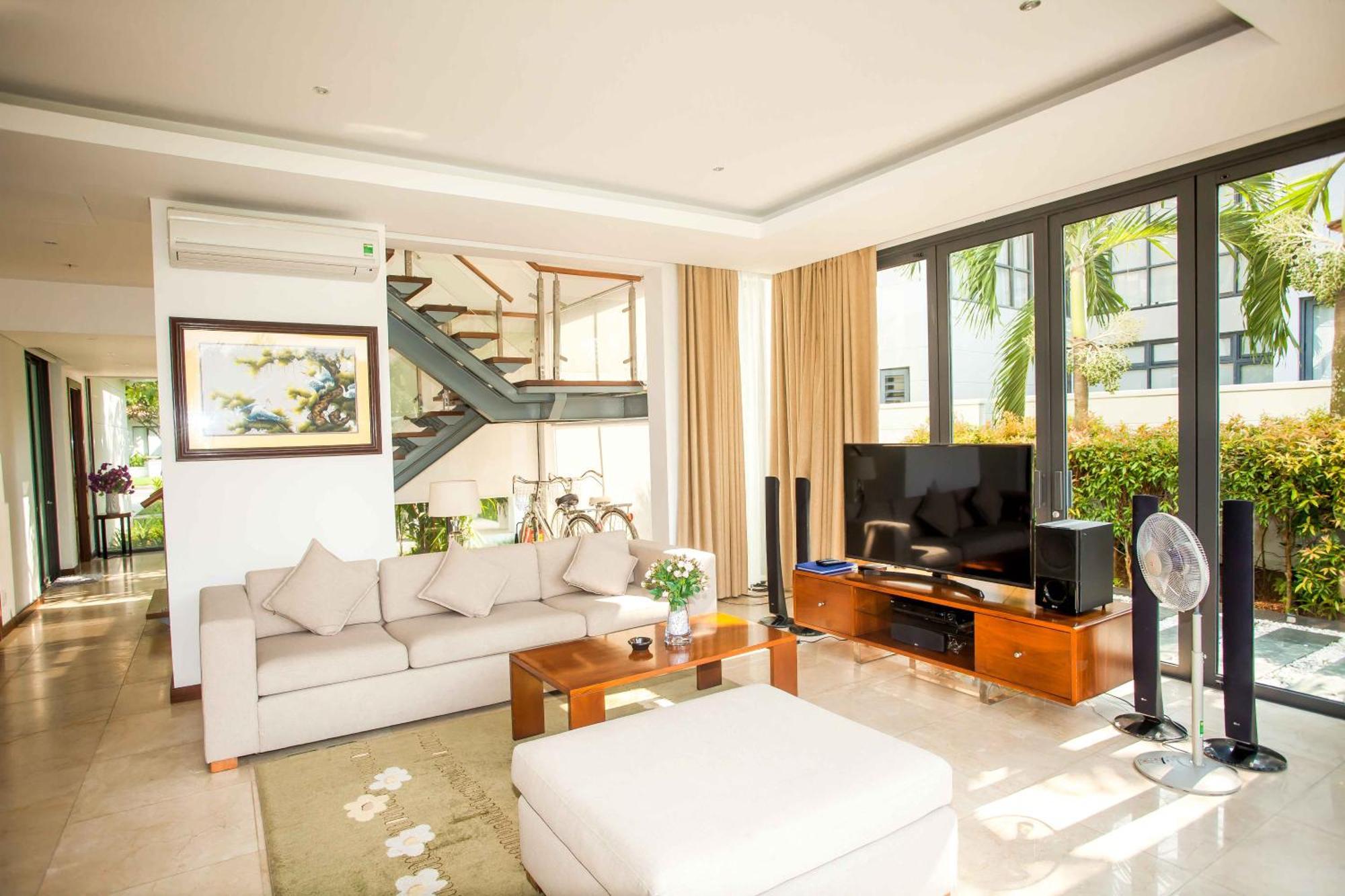 Deluxe Beach Villas By Danatrip Da Nang Exterior foto