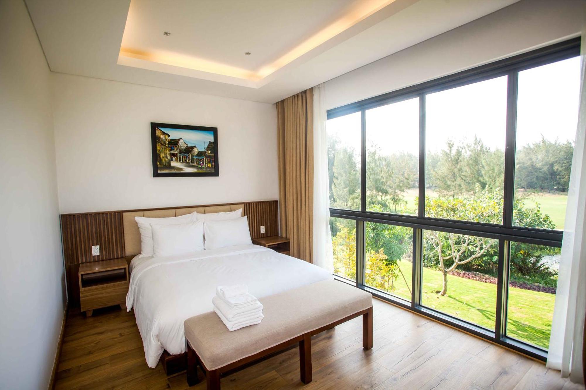 Deluxe Beach Villas By Danatrip Da Nang Exterior foto