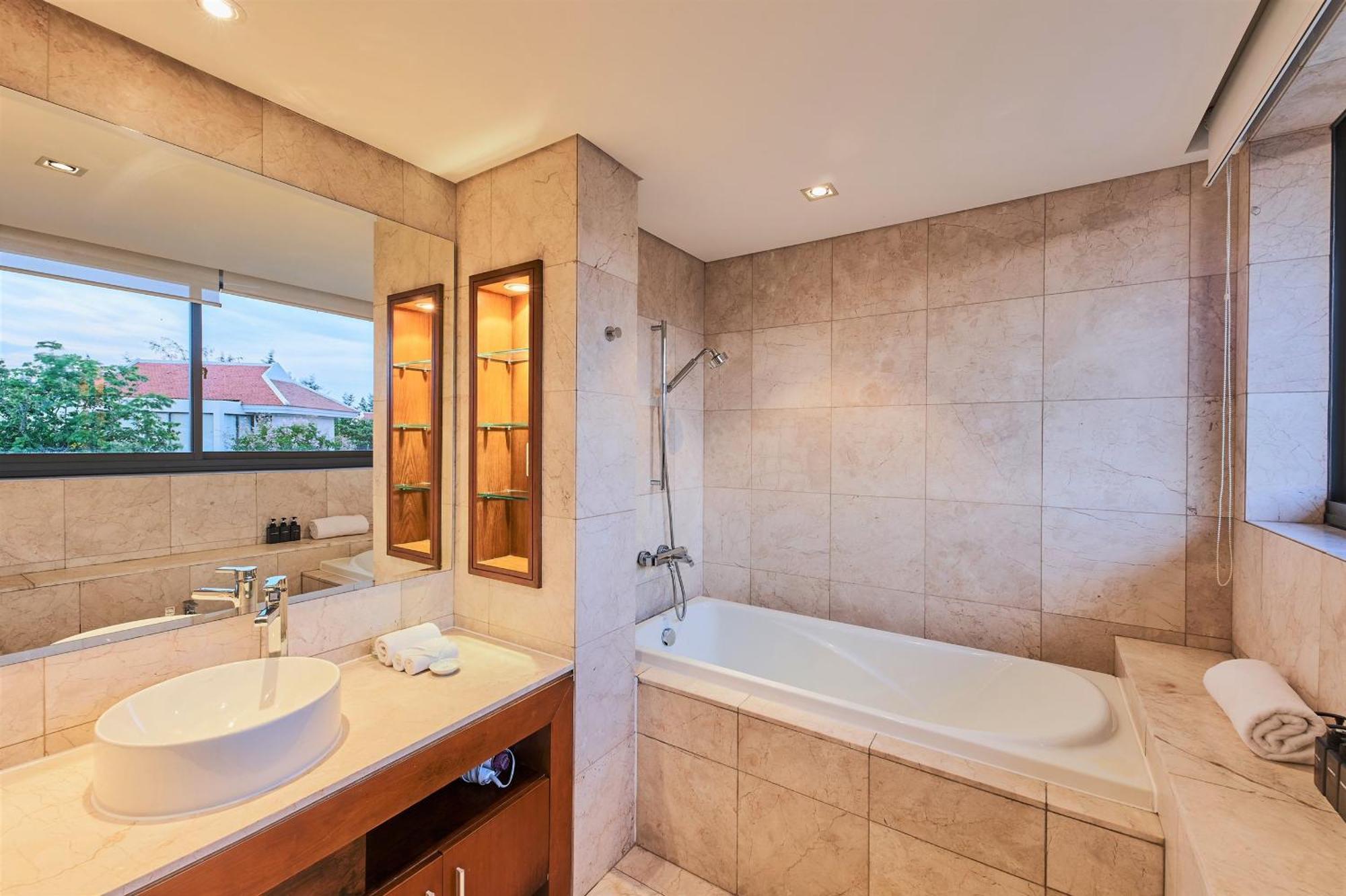 Deluxe Beach Villas By Danatrip Da Nang Quarto foto